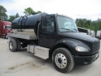 2014 Freightliner M2-106 Septic Truck