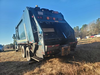 2009 Sterling LT7500 Heil 25 Yd Rear Load Garbage Truck