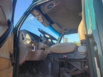 2009 Sterling LT7500 Heil 25 Yd Rear Load Garbage Truck