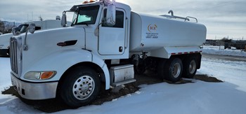 2010 Peterbilt 384 4,000 Gallon Water Truck