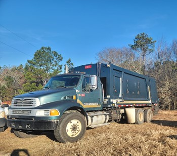 2009 Sterling LT7500 Heil 25 Yd Rear Load Garbage Truck