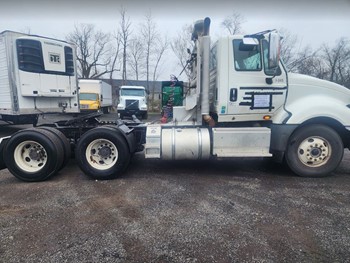 2015 International Prostar+ LF687 Day Cab