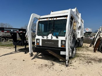 2007 Mack MR 40YD EZ Pack Front Loader Garbage Truck