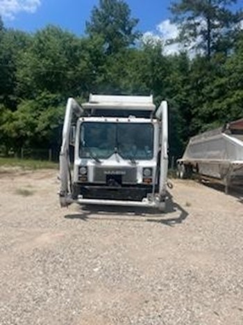 2003 Mack MR 40YD EZ Pack Front Loader Garbage Truck