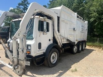 2003 Mack MR 40YD EZ Pack Front Loader Garbage Truck