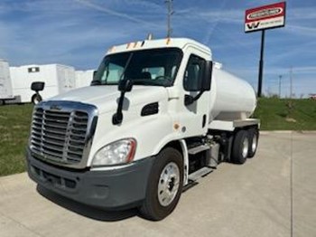 2014 Freightliner Cascadia Vacuum Truck, 3500 Gallon Tank Capacity