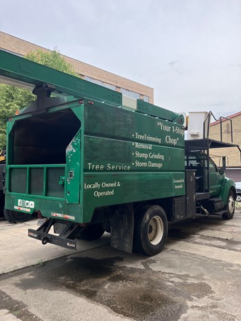 2004 Ford F750 Forestry Bucket Chipper Truck