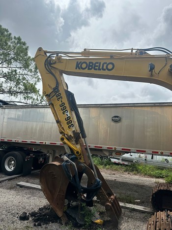 2016 Kobelco SK140SR Excavator