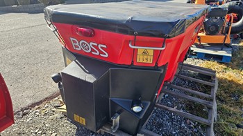 2021 Boss VBX8000 (P) V-Box Spreader