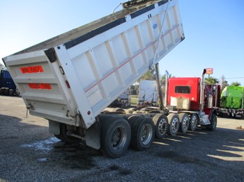 2015 Kenworth T800 Six Axle Dump Truck