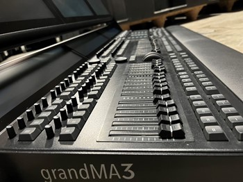 2023 MA Lighting grandMA3 Full Size Lighting Control Console