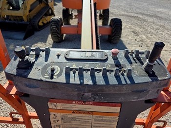2013 JLG 400s Lift