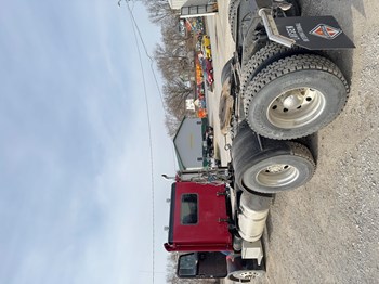 2005 Peterbilt 378 Day Cab Truck