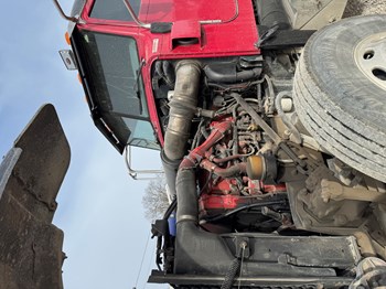 2005 Peterbilt 378 Day Cab Truck