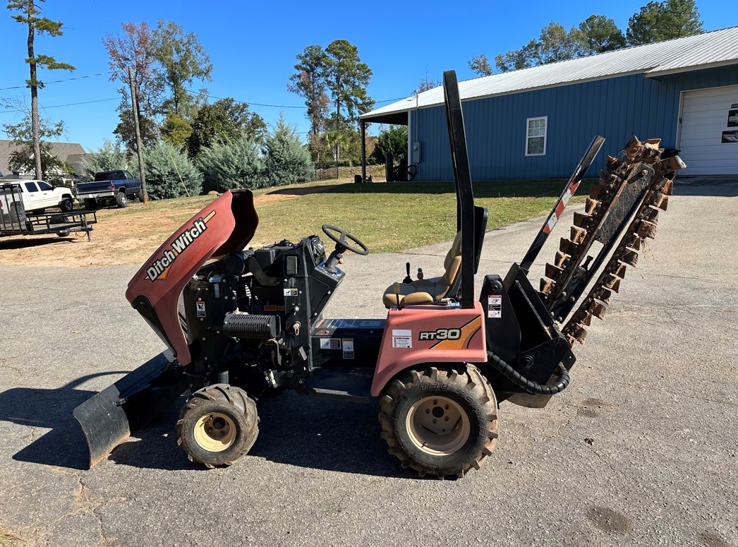 Ditch Witch R30 2013 Ditch Witch RT30 Ride On Trencher | Western Equipment Finance